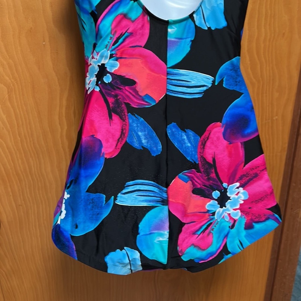 Maxine of Hollywood Sweetheart Swimsuit Size 12 - Picture 6 of 9
